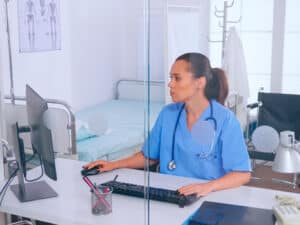 auxiliar-enfermeria-hospitalización